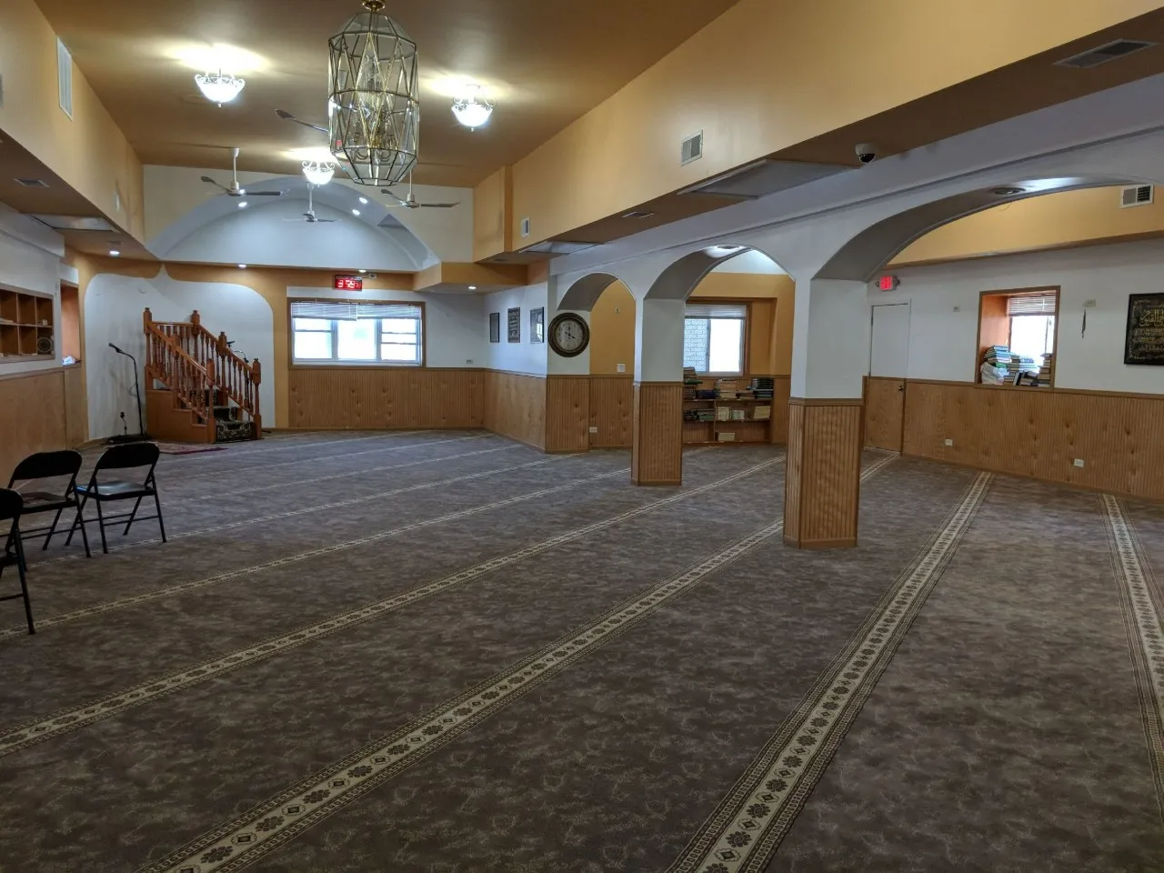 Partitioned-Mosque-Carpets-PMC-1.webp