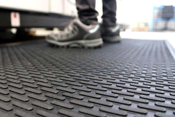 Rubber Workplace Mats - Image 3